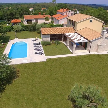 Mit Privatpool Fuer 8 Personen Ca 175 Qm In Hrboki, Istrien Bucht Von Rasa Holiday home Hrboki